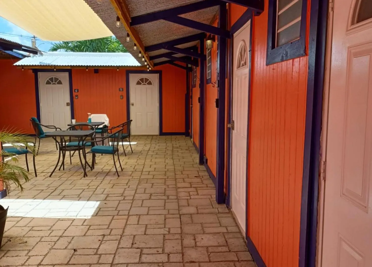 Waterside Inn Vieques Hostel